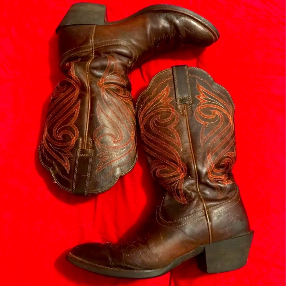 Women’s Ariat boots